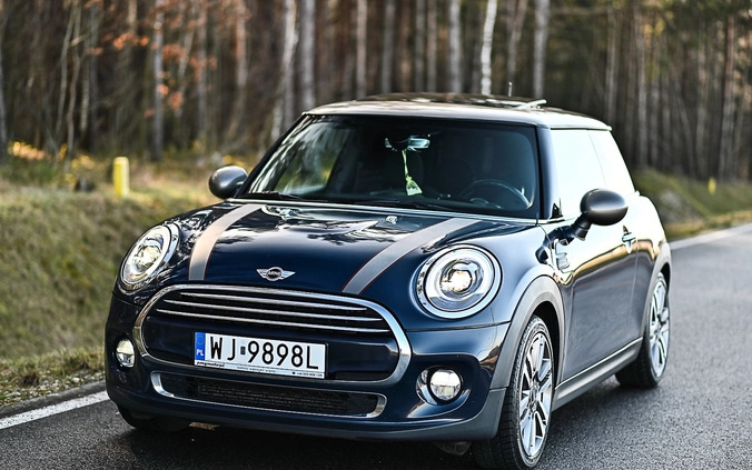 MINI Cooper cena 64900 przebieg: 163000, rok produkcji 2017 z Trzebnica małe 781